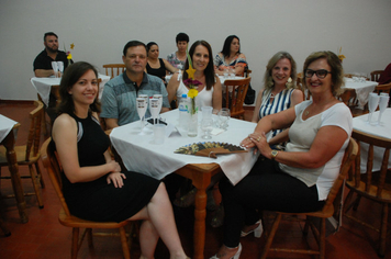 Foto - Um brinde a alegria de bem viver no Reveillon dos idosos