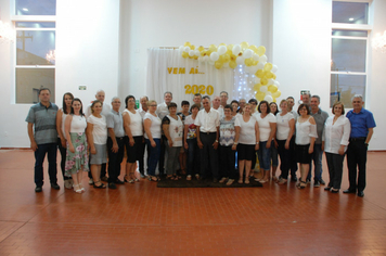 Foto - Um brinde a alegria de bem viver no Reveillon dos idosos