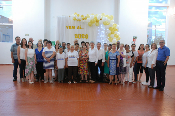 Foto - Um brinde a alegria de bem viver no Reveillon dos idosos