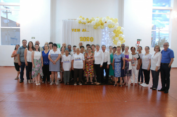 Foto - Um brinde a alegria de bem viver no Reveillon dos idosos