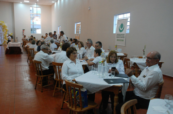 Foto - Um brinde a alegria de bem viver no Reveillon dos idosos