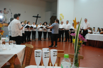 Foto - Um brinde a alegria de bem viver no Reveillon dos idosos