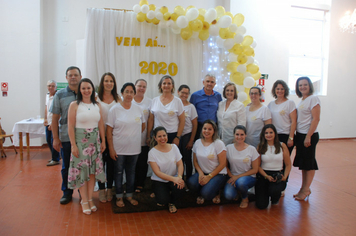 Foto - Um brinde a alegria de bem viver no Reveillon dos idosos