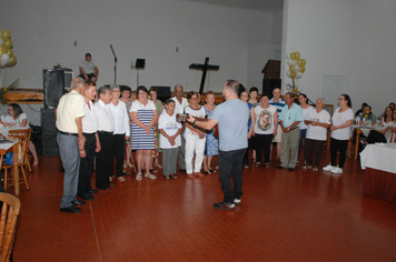 Foto - Um brinde a alegria de bem viver no Reveillon dos idosos