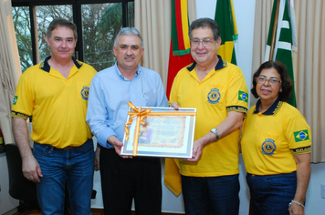 Foto - visita GOVERNADOR DO LIONS