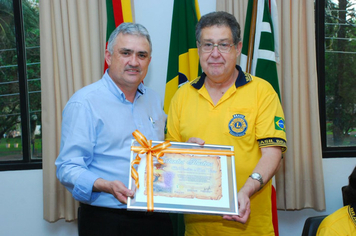 Foto - visita GOVERNADOR DO LIONS