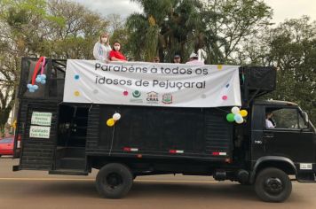 Administração Municipal realiza ação social em homenagem aos idosos do município 