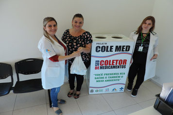 População é orientada sobre o descarte correto de medicamentos