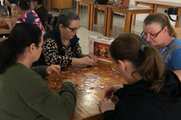 NAAB realiza atividade de concentração com quebra-cabeças em Vista Alegre
