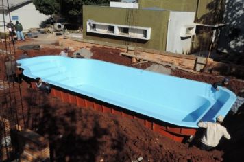 Piscina térmica de Pejuçara já está no lugar