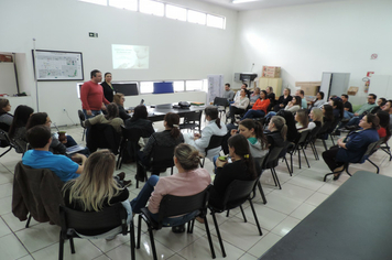 Equipes de saúde da região discutem qualificação à atenção básica