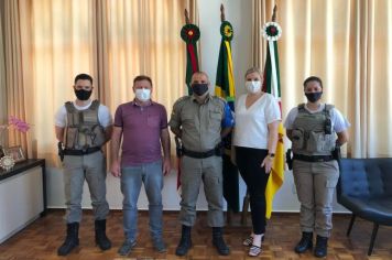 Prefeita recebe visita comandante do 5° GPM Pejuçara