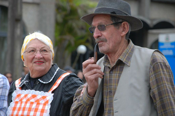 DESFILE TEMÁTICO DOS 50 ANOS