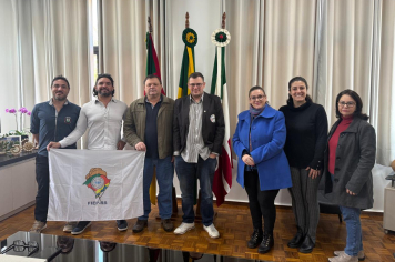 Pejuçara recebe representantes da FIEPS-RS para diálogo sobre Educação Física nas escolas