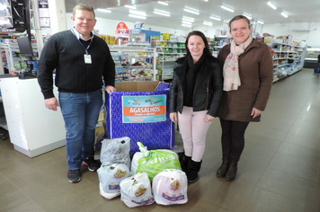 Assistência Social recebe doação de vestuários