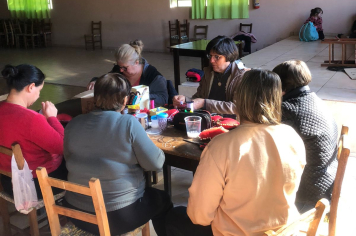 Grupo do NAAB finaliza atividade artesanal na comunidade de Santa Apolônia