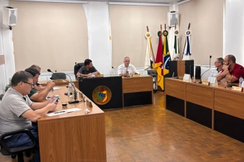 Executivo e Legislativo discutem demandas sobre abastecimento com Corsan 