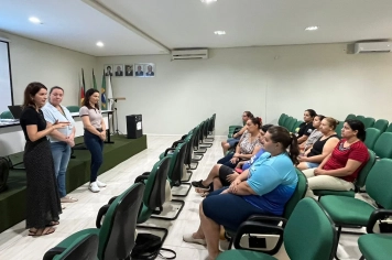 Merendeiras da rede municipal participam de capacitação para o início do ano letivo