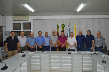 Buzzatti encaminha solicitações à nova direção da Amuplam