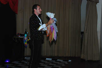 SHOW ABRACADABRA COM MÁGICO GAMBINI