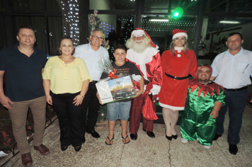 Surpresa e emoção na entrega do prêmio de Natal