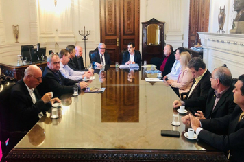 Vice-prefeito representa Prefeito Buzzatti em reunião com chefe da Casa Civil para tratar sobre convênio do Daer.