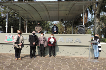 Grupo Girassol recebe homenagem pela passagem dos 25 anos