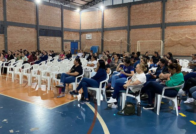 Capacitação sobre segurança nas escolas é ministrada para professores da rede municipal