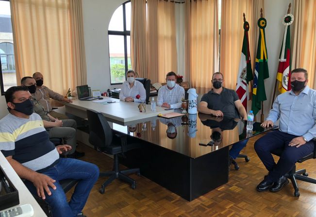 Prefeita recebe visita da Brigada Militar responsável pela guarnição do município