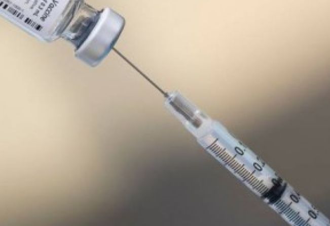 Pejuçara recebe doses da vacina contra a Covid-19 monovalente XBB 