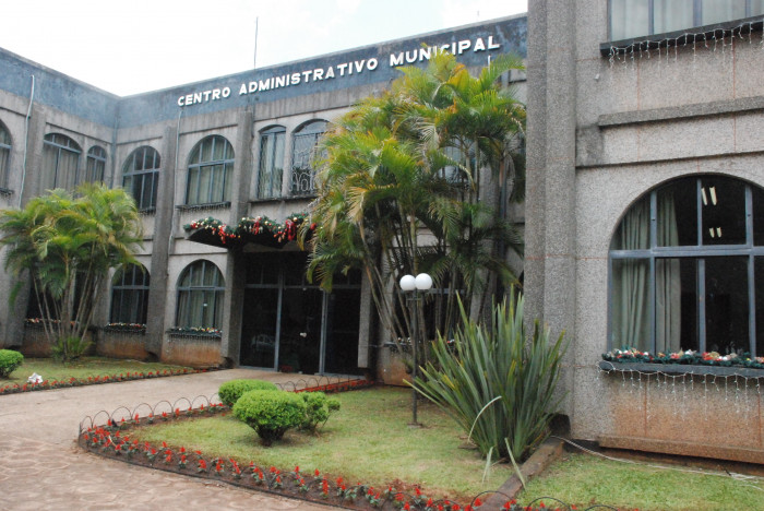 Seguem preparativos para as comemorações de Natal.