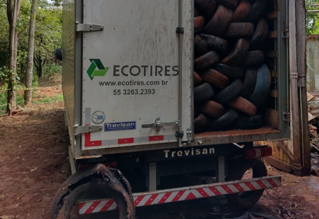 Pejuçara dá destino correto para pneus descartados no ponto de coleta