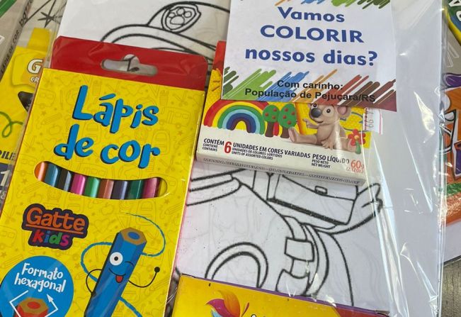 Secretaria da Educação monta mais de cinquenta kits educativos a partir de doações da comunidade