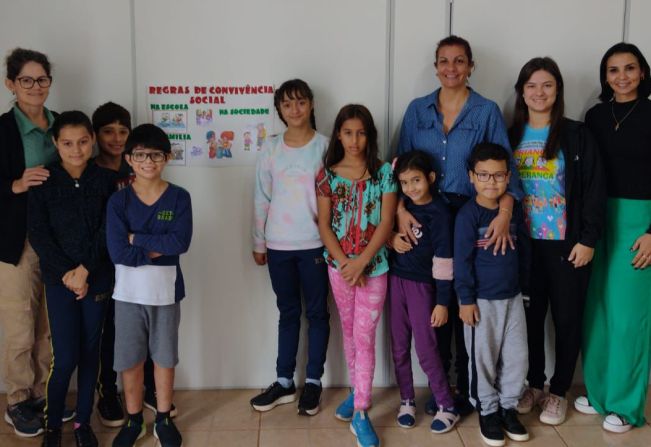 Grupo Criança Esperança visita a Biblioteca Pública Machado de Assis