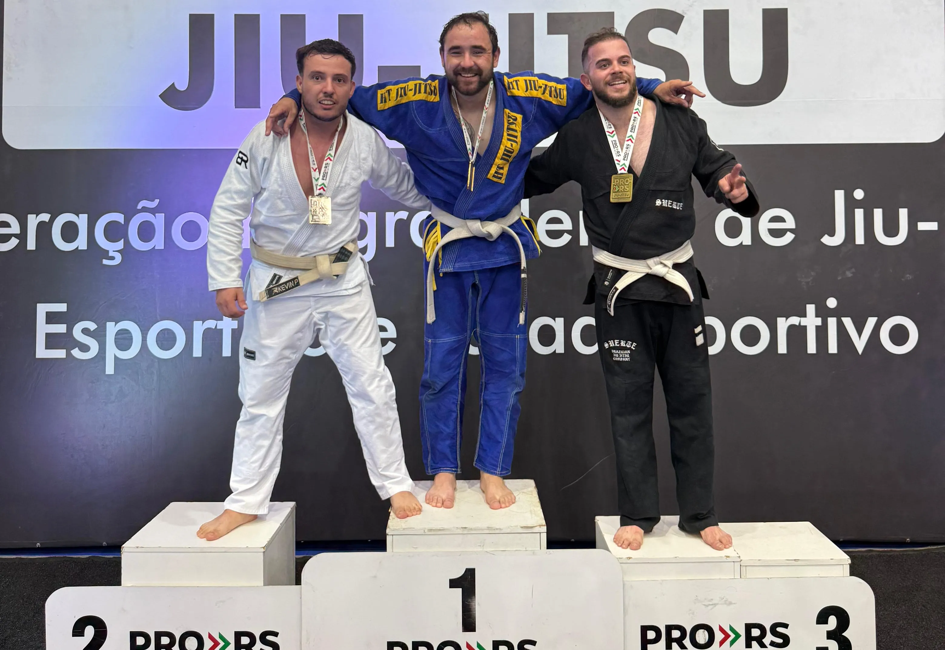 Atleta de Pejuçara participa de evento estadual de Jiu-Jitsu em Cruz Alta