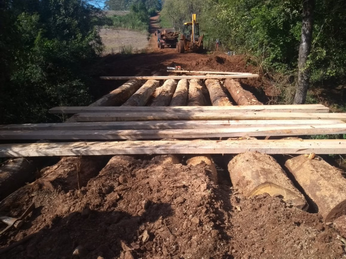 Administração Municipal investe na revitalização de pontes no interior
