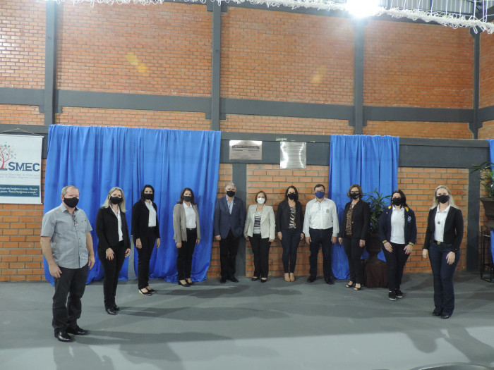 Investimento superior a R$ 600 mil propicia entrega de Ginásio à Escola Municipal