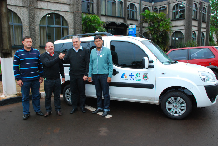 SAÚDE RECEBE NOVO VEÍCULO