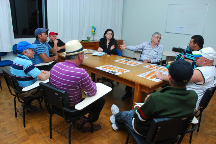 Prefeito reuniu dirigentes de clubes e bairros para divulgar a Domingueira Popular