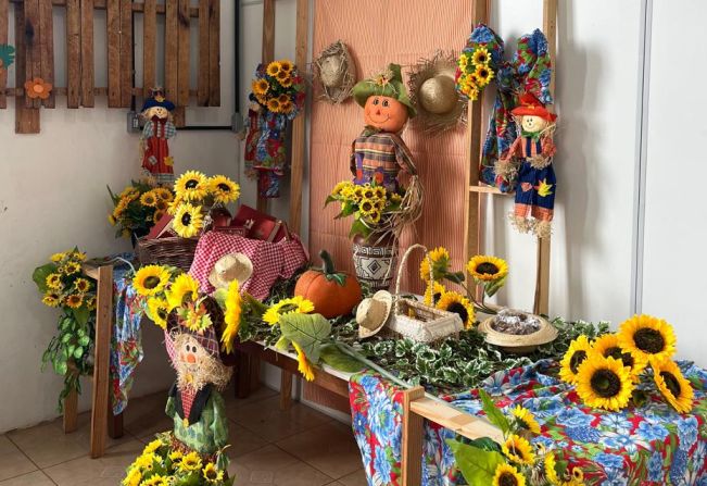 Biblioteca Pública Machado de Assis está em clima de festa junina