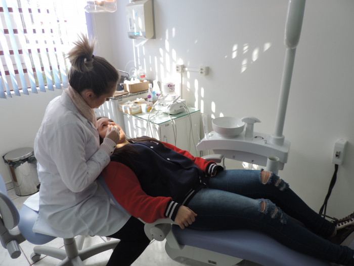 Ações do programa Saúde na Escola beneficiam alunos do colégio Ângelo Furian