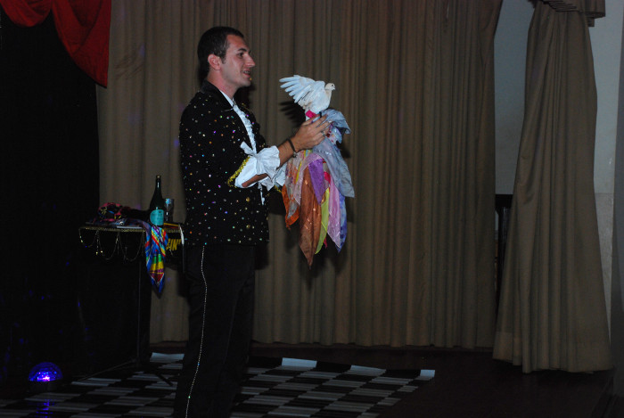 SHOW ABRACADABRA COM MÁGICO GAMBINI