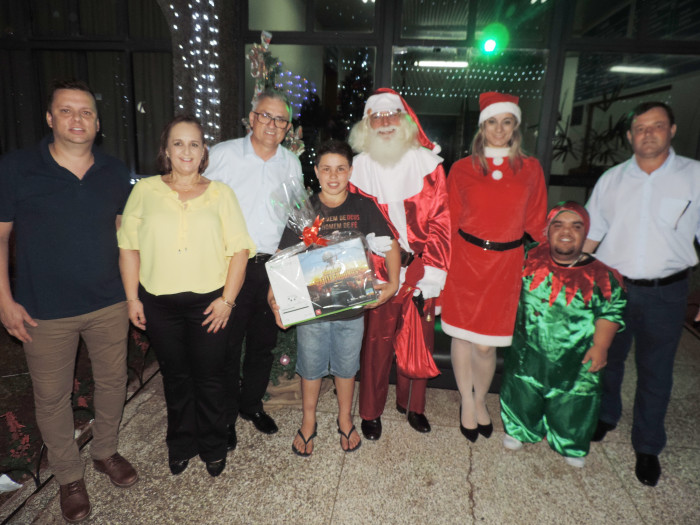 Surpresa e emoção na entrega do prêmio de Natal