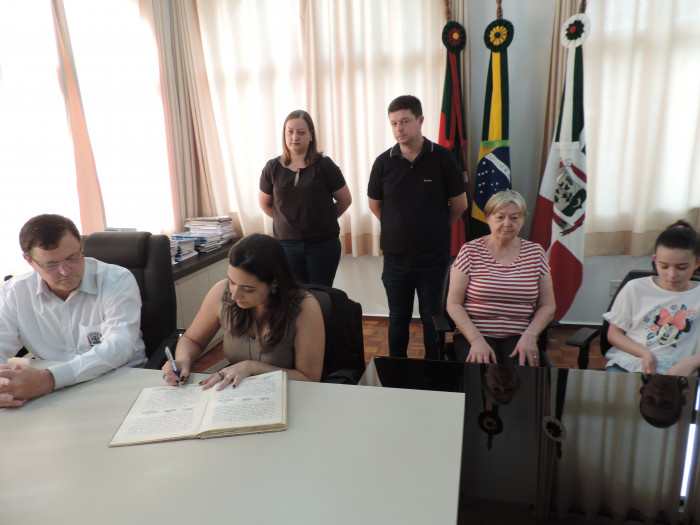 Prefeita em exercício diz que atuará com foco nas mulheres