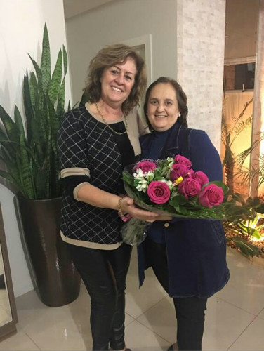 Primeira Dama homenageada por servidoras do Centro Administrativo