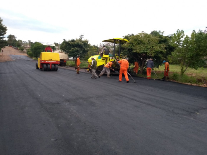 Obra para pavimentação asfáltica de 18 quadras em Pejuçara tem ritmo acelerado