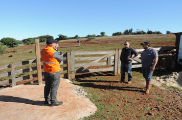 Foto - Ações emergenciais atendem necessidades de famílias no interior