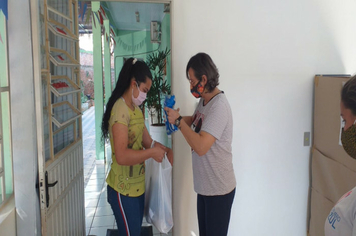 Foto - Assistência Social promove festa junina adaptada