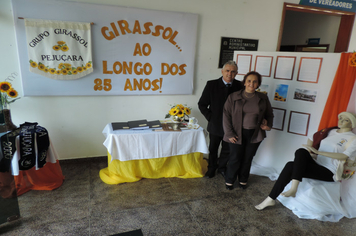 Foto - Ato de abertura da Semana da Pátria homenageia pracinhas e Grupo Girassol