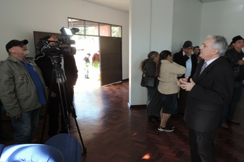 Foto - Ato marca entrega de 34 casas aos beneficiários do loteamento Caminho das Palmeiras